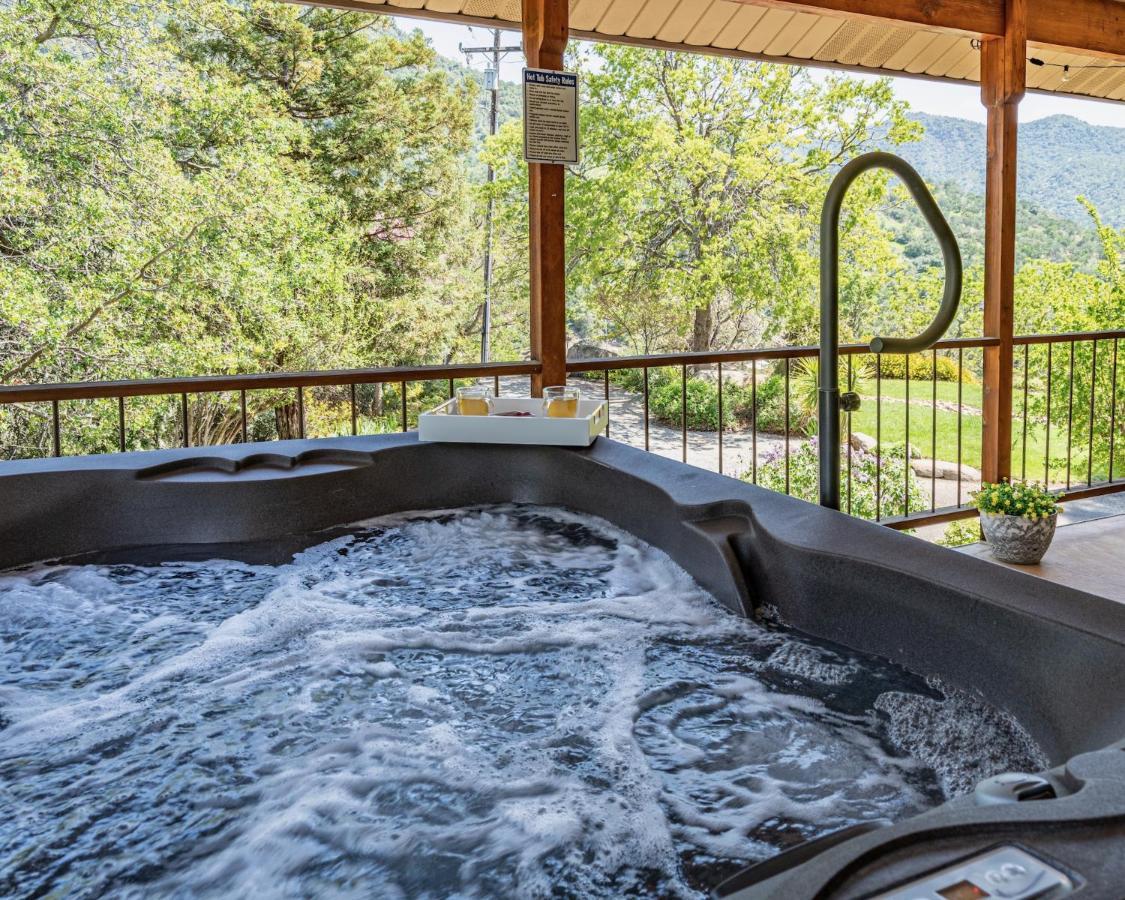 Secluded Mtn Top Family Haven W/Views Spa & Arcade Three Rivers Exterior foto